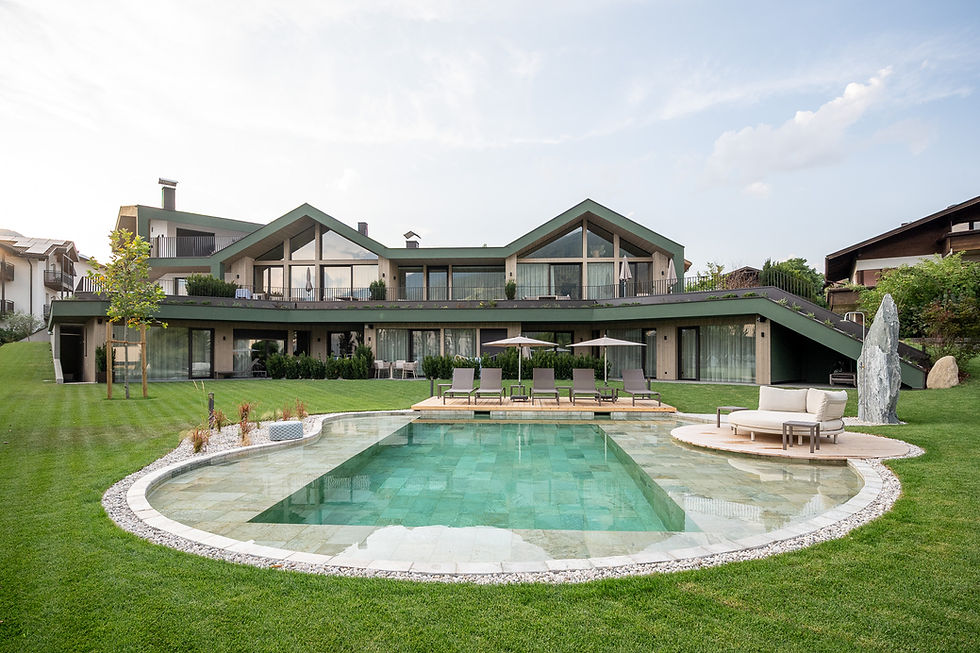 Walderhof Apartments mit Garten und Outdoorpool in Natz